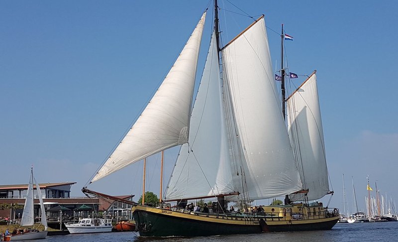 6-daagse zeilvakantie aan boord van de Kleine Jager vanuit Enkhuizen op het IJsselmeer en Waddenzee , nog 1 bed voor vrouw